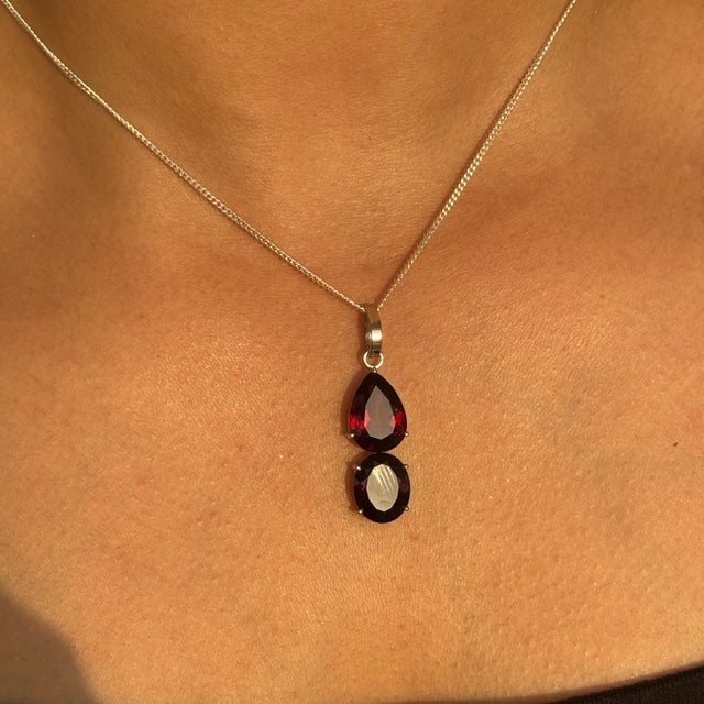 Metal Classic 9.4 Carat Red Garnet Pendant for Women Set in 925 Silver For Sale - Image 7 of 18