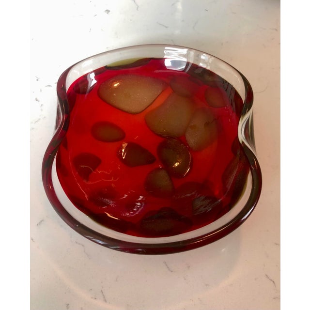 1960s Double Thumb Print Bowl With “Big Cat” Gold Flecks- Attributed to Flavio Poli for Seguso For Sale - Image 10 of 10