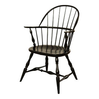 Duckloe & Bros Vintage Colonial Style Black Painted Windsor Armchair For Sale