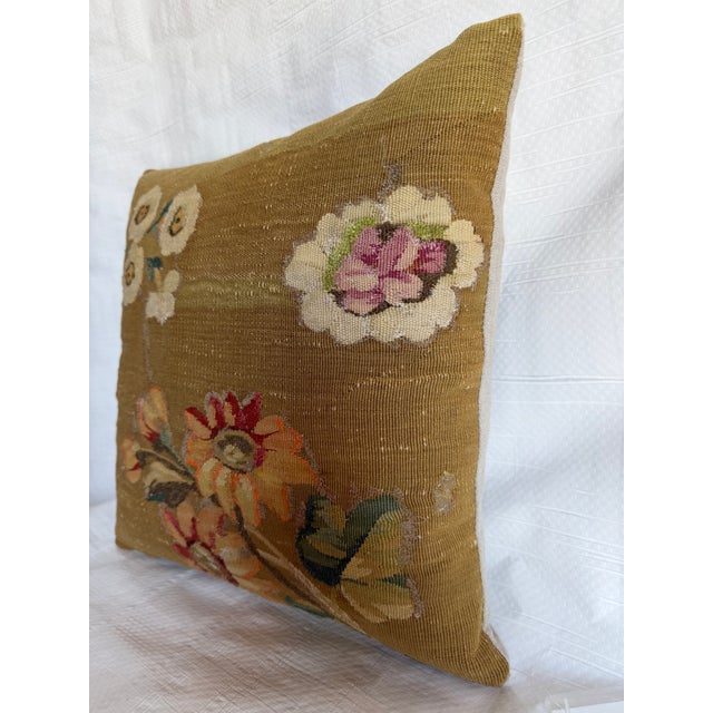 French 1850s Aubusson French Tapestry Pillow With Floral Bouquet For Sale - Image 3 of 7