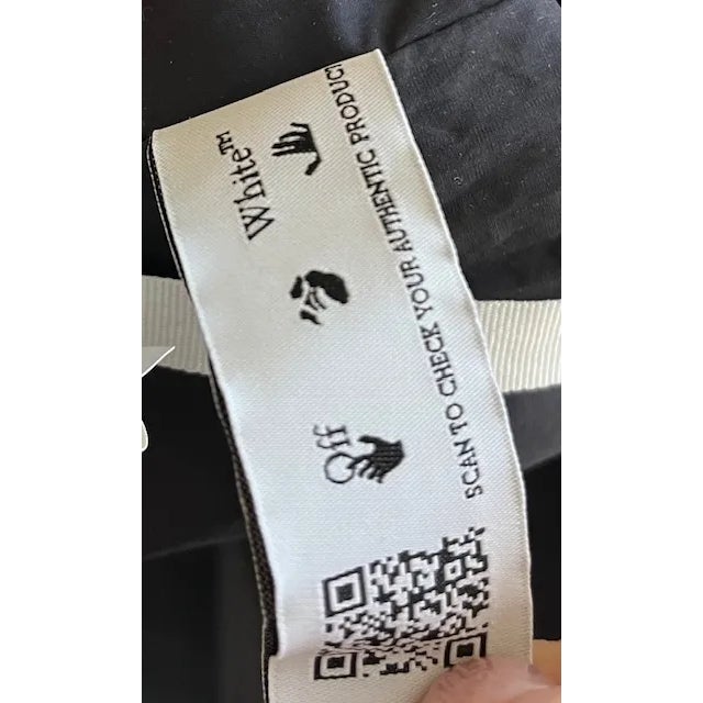 Virgil Abloh Off-White Crossbody/Shoulder Bag, Made in Italy, Adjustable Straps For Sale - Image 12 of 12