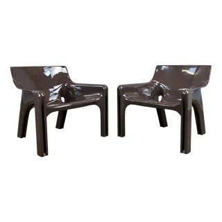 Plastic Vicario Armchairs with Fiberglass by Vico Magistretti for Artemide, 1970s, Set of 2 For Sale