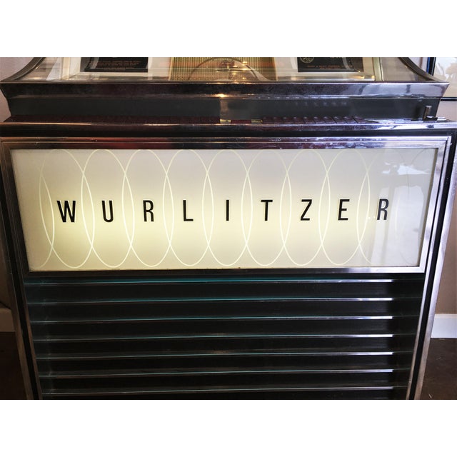 Mid-Century Modern 1960s Wurlitzer Model 3000 Jukebox W. Records Stereo For Sale - Image 3 of 13
