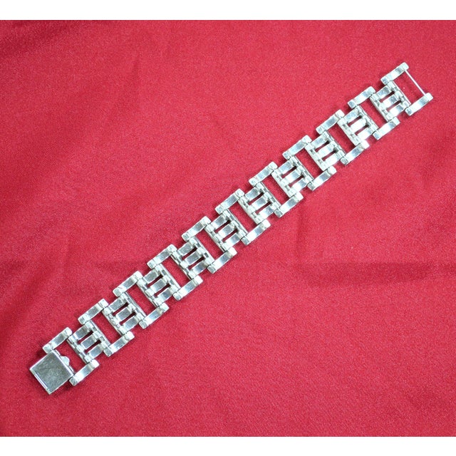 Metal Vintage Art Deco Rhodium Crystal Link Bracelet 1920s For Sale - Image 7 of 9