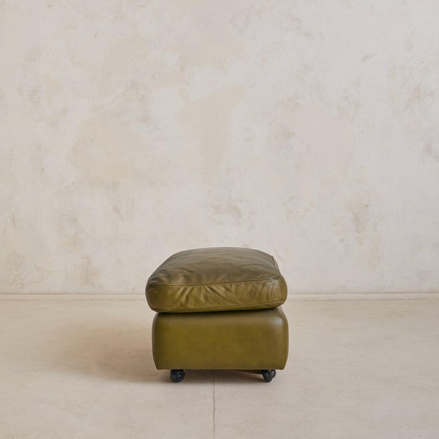 1970s Italian Olive Leather Ottoman by Tito Agnoli, 1970s - 2 Available For Sale - Image 5 of 11