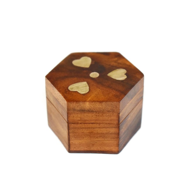 Brown Mid 20th Century Vintage Hand Made Inlaid Brass Hearts Wooden Hexagon Box For Sale - Image 8 of 8