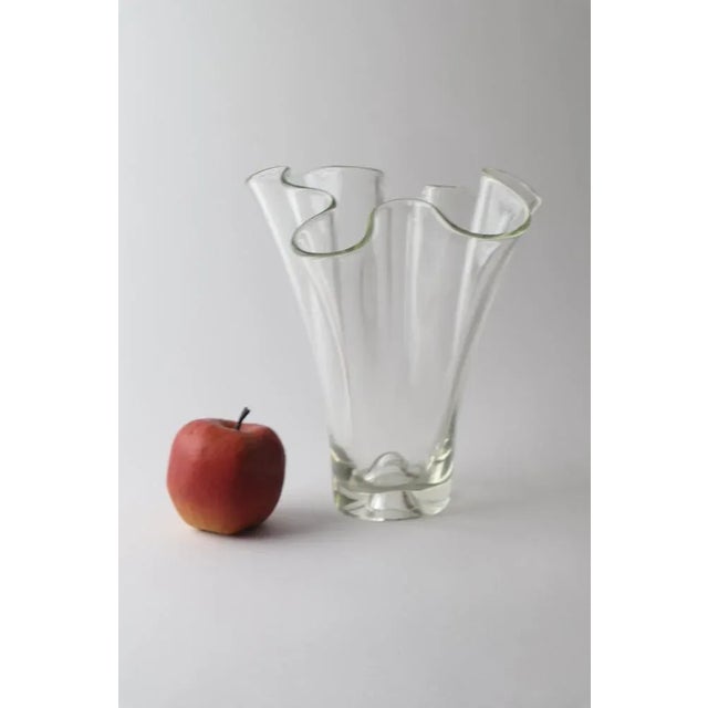 Holmegaard Transparent Laguna Vase by Holmegaard for Lütken, 1950s Taschentuchvase For Sale - Image 4 of 10