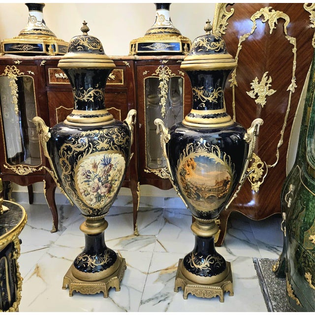 Bring refined European elegance into your space with this luxurious French-style porcelain vase, featuring a rich midnight...