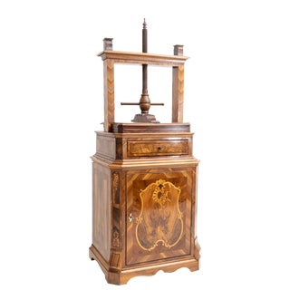 Linen Press with Spindle, 1700s For Sale