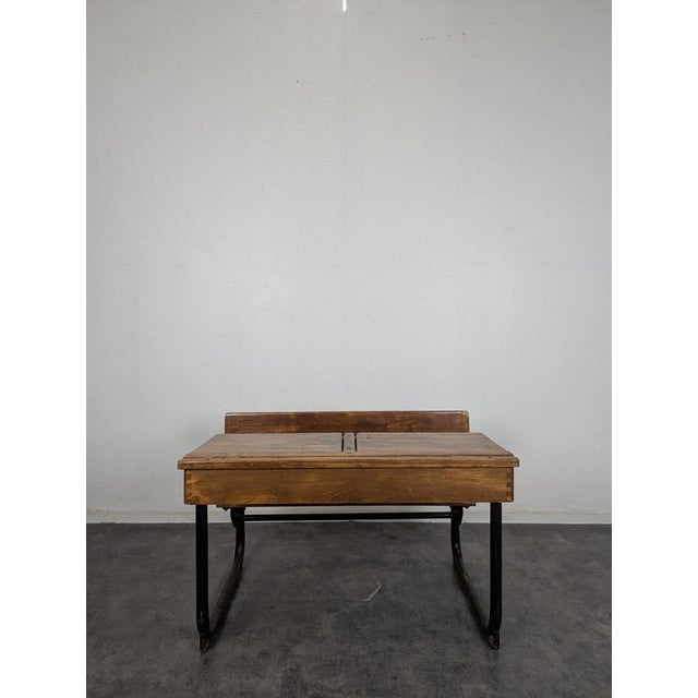 Modern School Desk in Wood, in Very Good conditions.