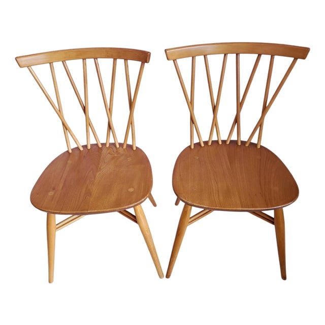 Vintage Candlestick Dining Chairs in Elm and Beech by Lucian Ercolani for Ercol, 1960s, Set of 2 For Sale