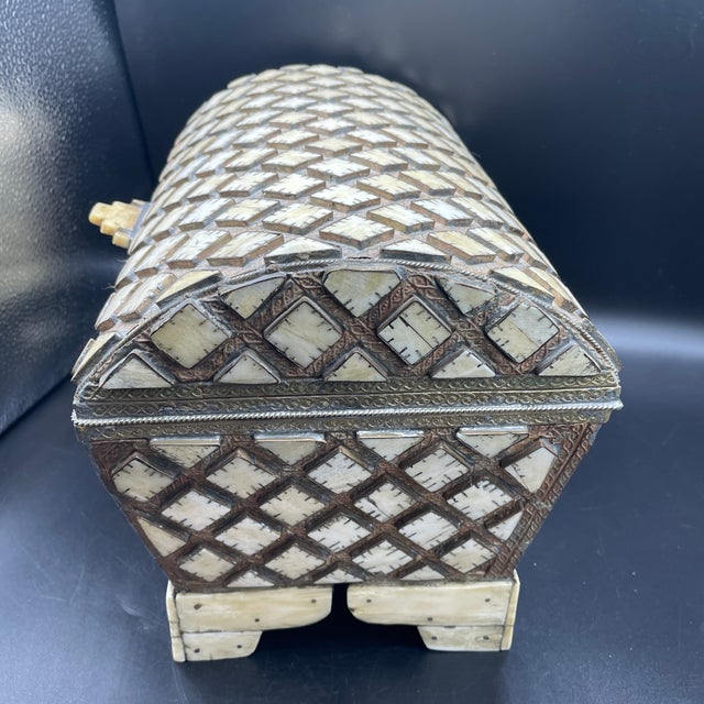 1980s Inlay Bone Box Trunk With Dome Lid! For Sale - Image 4 of 8