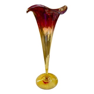 Early 20th Century New England Glass Amberina Tulip Vase For Sale