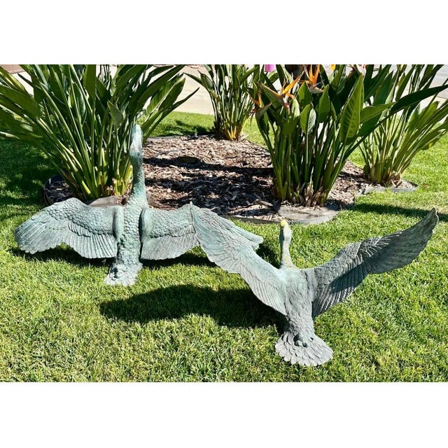 Green 1920s Pair of Large Japanese Bronze Garden Duck Sculptures – Verdigris Patina, Life-Size Waterfowl Statues For Sale - Image 8 of 18