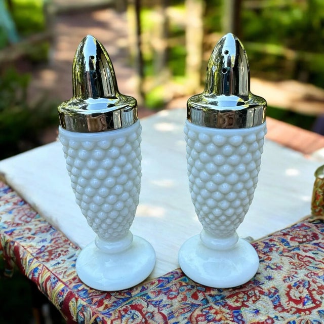 Offering Vintage Milk Glass Hobnail Salt & Pepper Shakers They stand 4.5” high x 1.675” wide x 2.5” deep In Excellent...