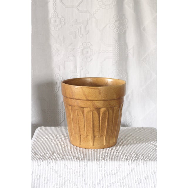 Yellow Very Large Yellow Haeger Planter From the 1960s For Sale - Image 8 of 11
