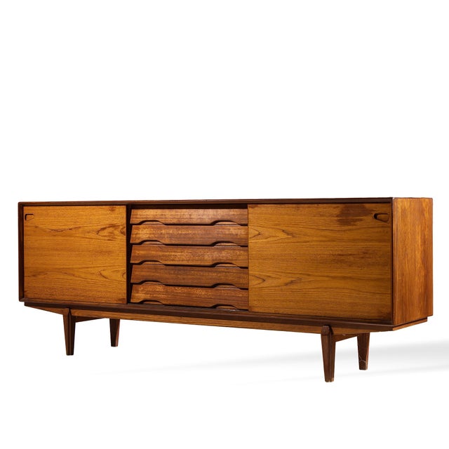 Mid-Century Modern Henry Rosengren Hansen for Dyrlund Mid Century Danish Teak Credenza For Sale - Image 3 of 8