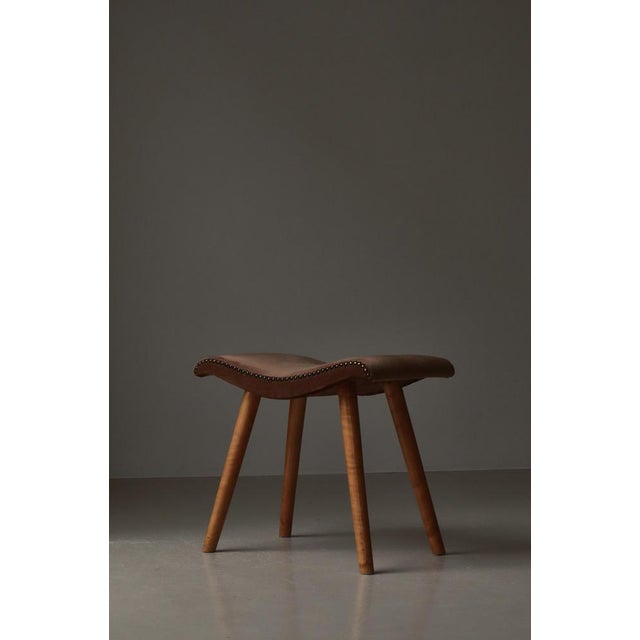 Wood Swedish Modern Birchwood Stool with Curved Seat and Pearl-Studded Brown Velvet, 1940s For Sale - Image 7 of 14