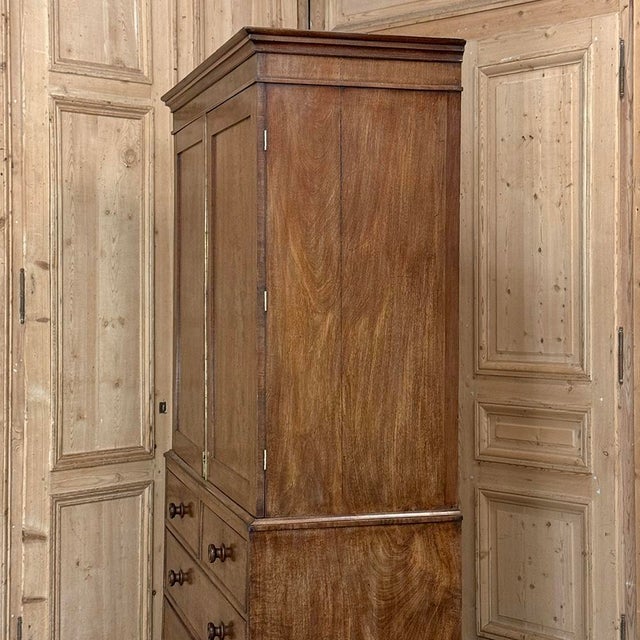 19th Century English Figured Walnut Linen Press ~ Wardrobe For Sale - Image 13 of 18