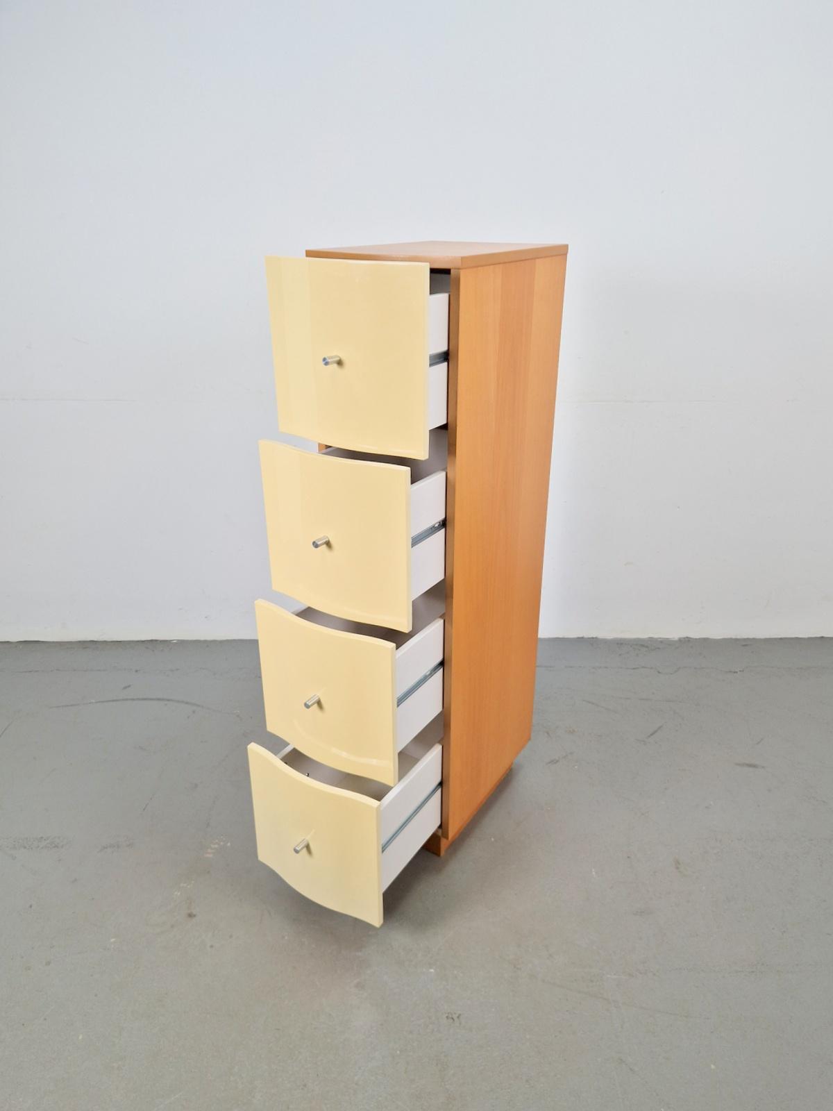 postmodern-vajer-4-drawer-