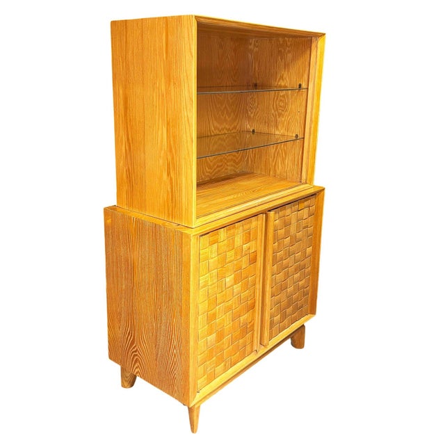 Mid 20th Century Mid Century Modern Bleached Oak Basket Weave China Cabinet by Paul Laszlo for Brown Saltman For Sale - Image 5 of 8