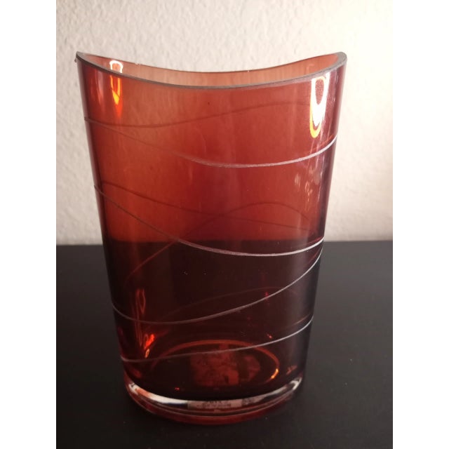Mid-Century Modern Amber Glass Striped Decorative Vase For Sale - Image 4 of 5