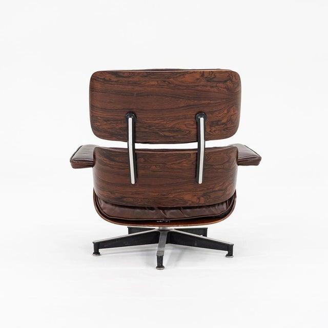 Herman Miller 1956 Original Herman Miller Eames Lounge Chair & Ottoman in Rosewood and Brown Leather For Sale - Image 4 of 12