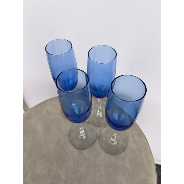 Libbey Glass Co. Vintage Blue Flute Champagne Glasses by Libby - Set of 4 For Sale - Image 4 of 4