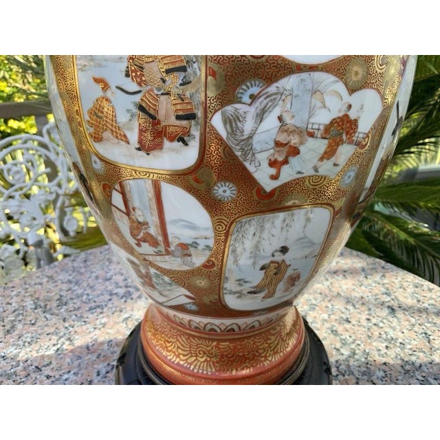 Large Meiji Japanese Gilt Porcelain Samurai Vase with Stand, 1880 For Sale - Image 10 of 18