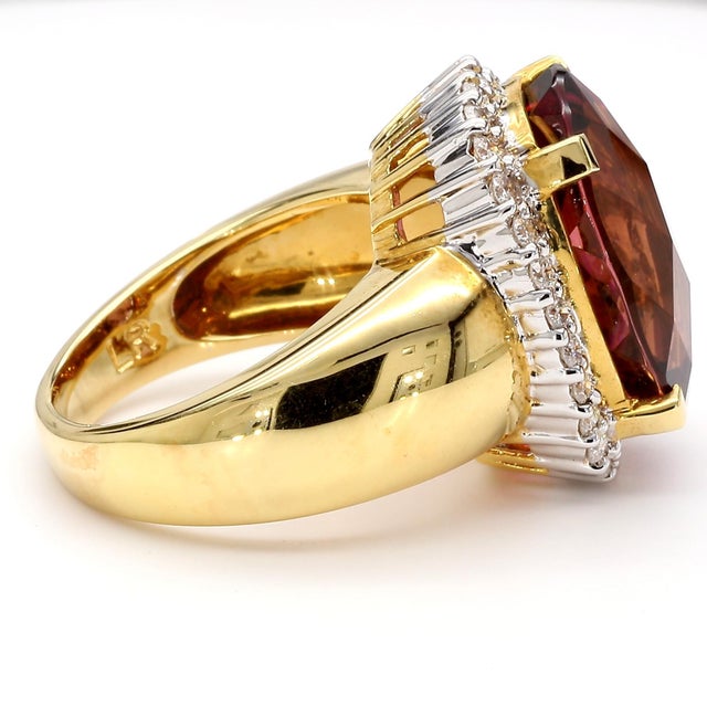 Metal 18.75 Carat Cushion Cut Pink Tourmaline & Diamond Halo Set 18k Yellow Gold Ring, Size 8 For Sale - Image 7 of 11
