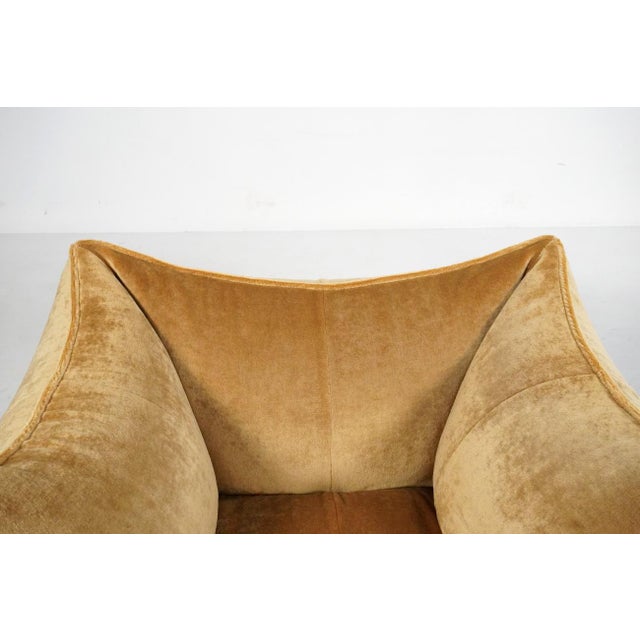 Mario Bellini Set of Le Bambole Lounge Chairs in Mohair by Mario Bellini for B&B Italia, 1980s For Sale - Image 4 of 13
