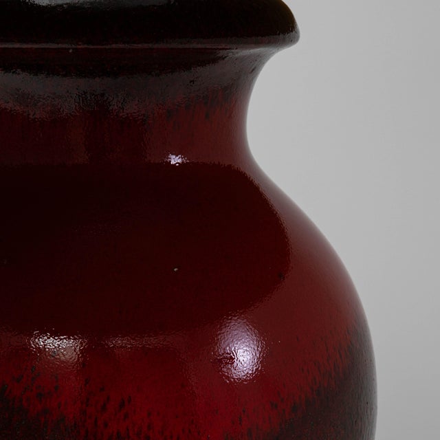 20th Century German Red And Tan Ceramic Table Lamp For Sale - Image 12 of 18