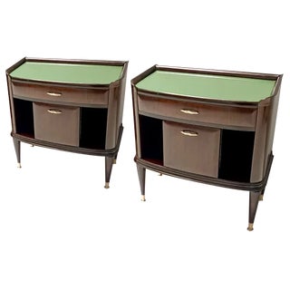 Walnut, Beech and Glass Nightstands in the style of Tomaso Buzzi, Italy, 1950s, Set of 2 For Sale