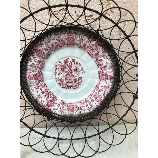 French Majolica wire basket Gien circa 1890. Chinoiserie scene with pagoda.