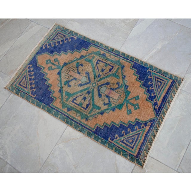 1970s Hand Knotted Small Oushak Rug Mini Rug Mat - 1'9" X 2'11" For Sale - Image 11 of 14