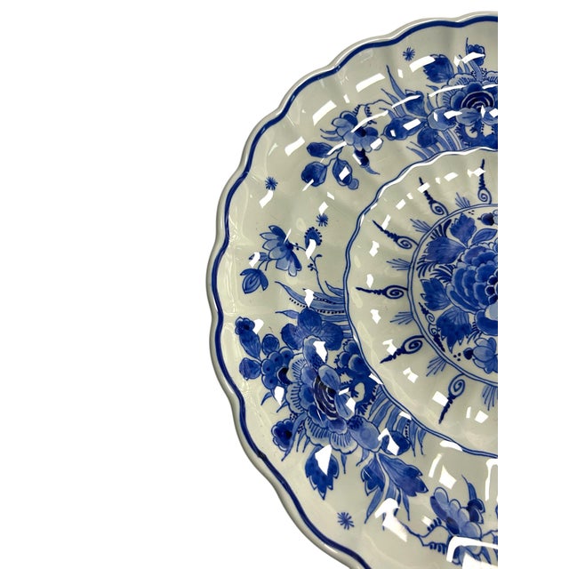Vintage Hand-Painted Floral Wall Plate by J. Parqui for Royal Delft, 1974 For Sale - Image 3 of 6