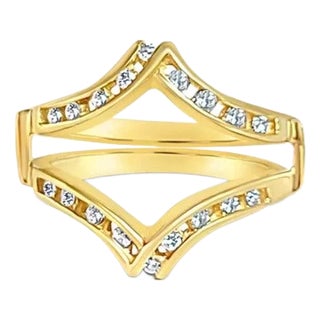 Double "V" Shaped Diamond Ring Guard Enhancer, Size 5 For Sale