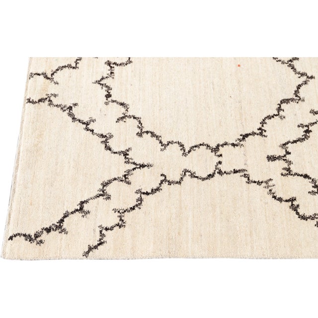 21st Century Contemporary Tibetan Wool Rug For Sale In New York - Image 6 of 12