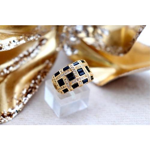 Metal Gold Ring with Brilliant-Cut Diamonds For Sale - Image 7 of 7