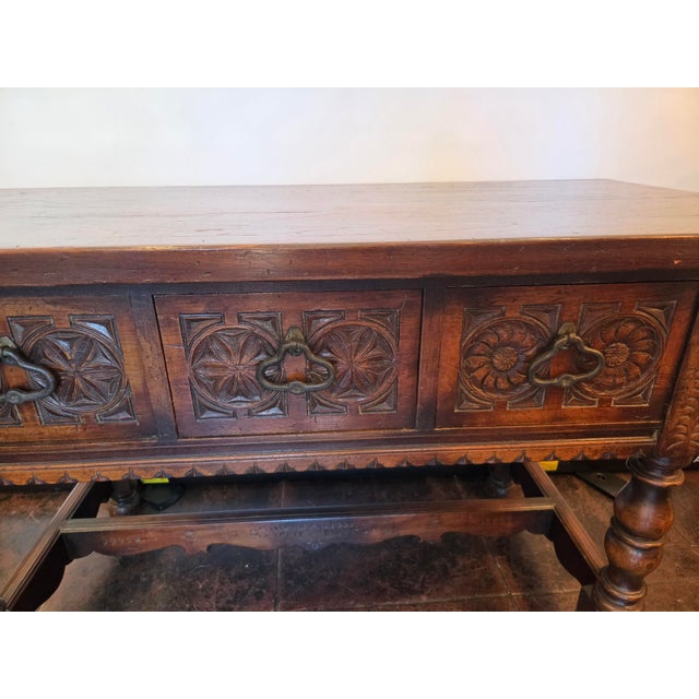 Late 20th Century Carved Spanish Console in Renaissance Gothic Style Sideboard Server For Sale - Image 5 of 10