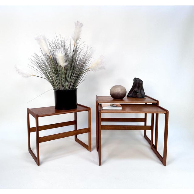 Mid-Century Modern Nesting Tables in Teak by Arne Hovmand-Olsen for Mogens Kold, Denmark, 1960s, Set of 3 For Sale - Image 3 of 18