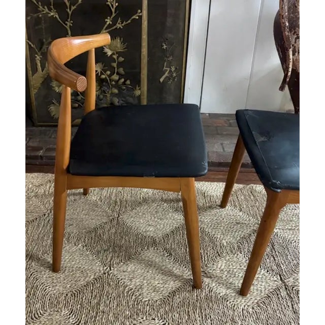 Hans Wegner Elbow Chairs For Sale In New York - Image 6 of 9