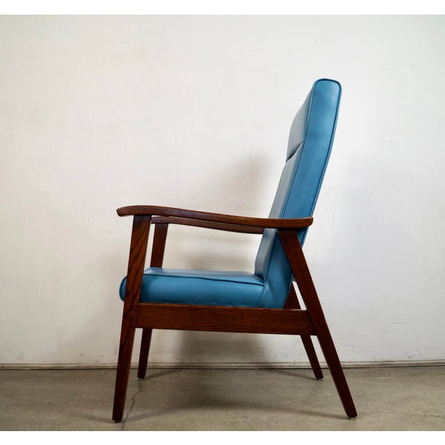 Wood 1960’s Mid-Century Modern Paoli Lounge Armchair For Sale - Image 7 of 12