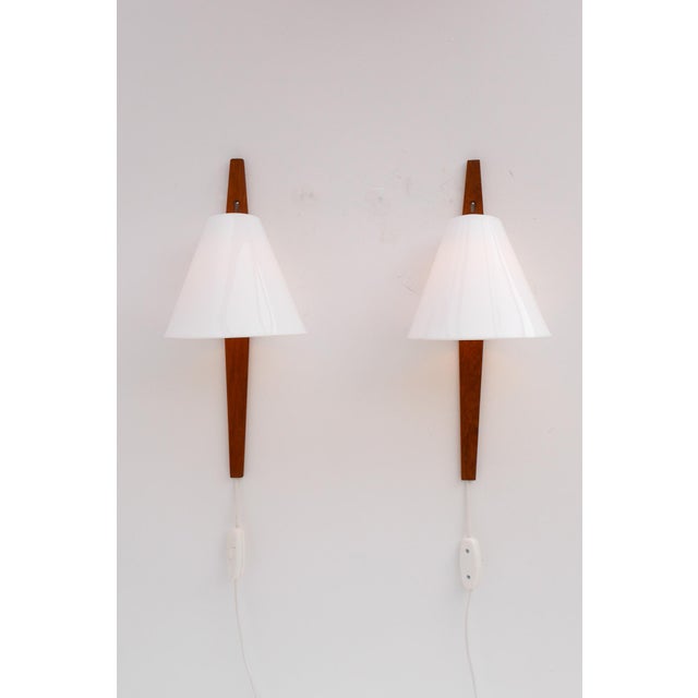 Mid-Century Modern Swedish Wall Sconces in Teak by Uno & Östen Kristiansson for Luxus, 1975, Set of 2 For Sale - Image 14 of 18