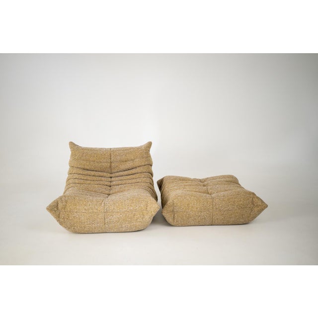 1970s Togo Lounge Chair and Pouf in Caramel Loop Fabric by Michel Ducaroy for Ligne Roset, 1973, Set of 2 For Sale - Image 5 of 18