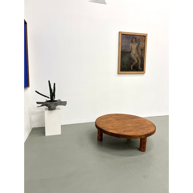 Round Tripod Coffee Table in Pine, 1950 For Sale - Image 4 of 18