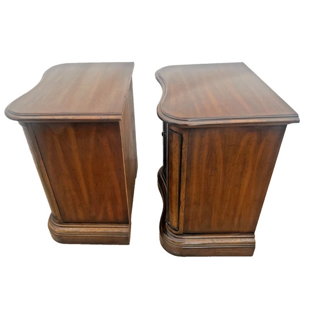 1960s 1960s Heritage Grand Tour Curved Walnut Nightstands End Tables Cabinet, Shelf Set of Two For Sale - Image 5 of 12