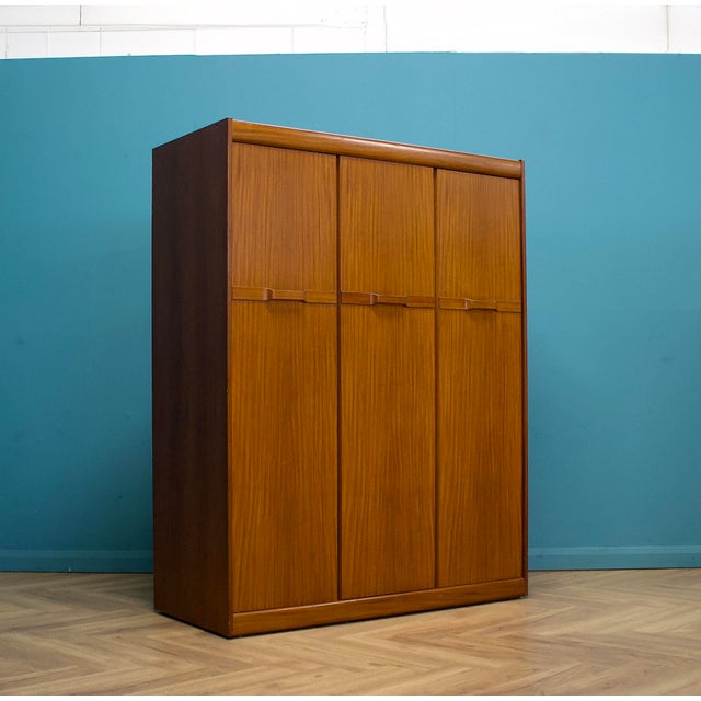 Teak Wardrobe from Elliots of Newbury, 1960s For Sale - Image 4 of 10