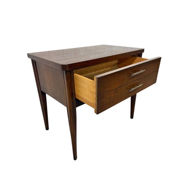 Brown Mid-Century Modern Broyhill Saga Walnut Nightstands - Set of 2 - Refinished! For Sale - Image 8 of 9