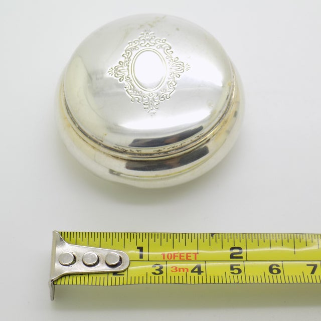 Vintage Italian Handmade Genuine Silver Pill Snuff Trinket Round Chiseled Box For Sale - Image 10 of 10